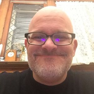 Meet your Posher, Dennis